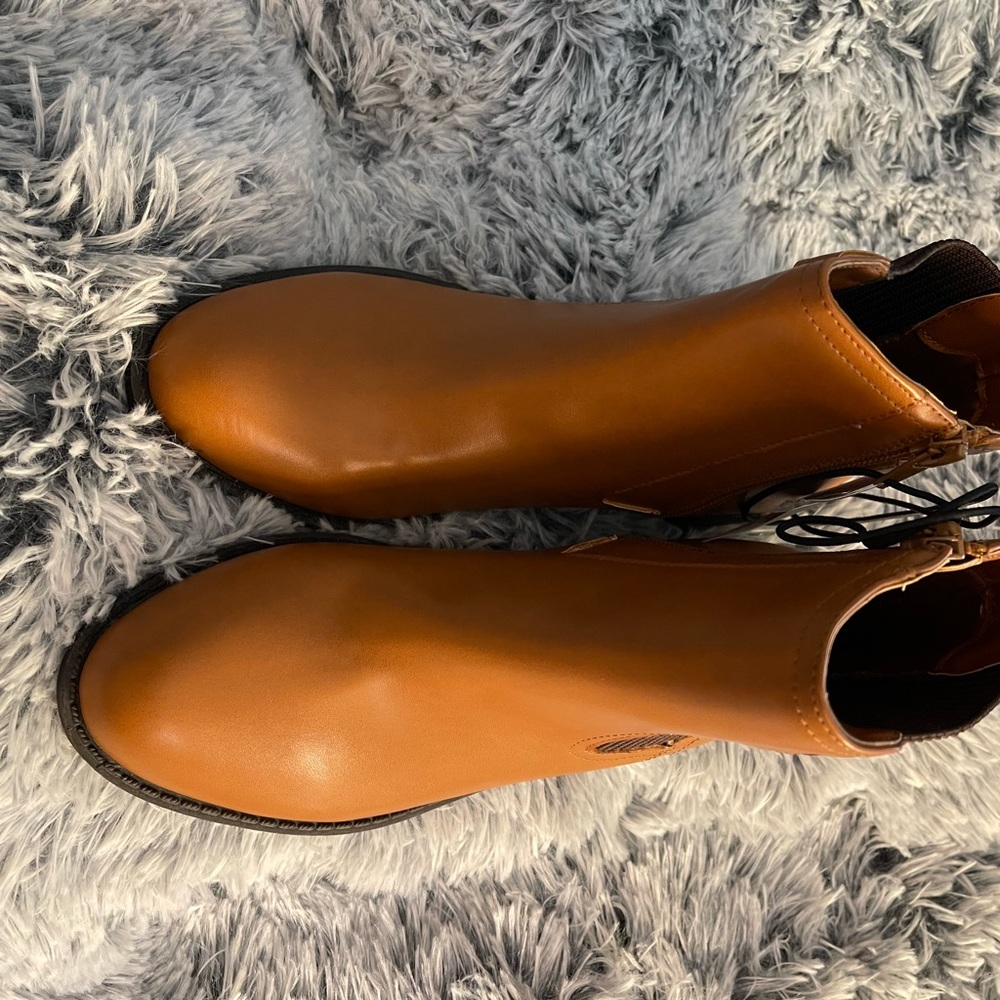 Women short boots